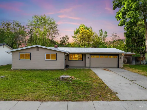 4718 W Castlebar Dr, Boise, ID 83703