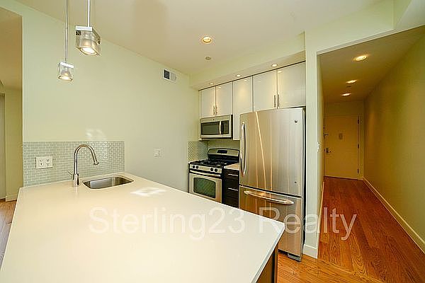 1st image of 27-04 Hoyt Ave S Penthouse 1