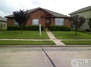 2850 Coral Dr, Lancaster, TX 75146