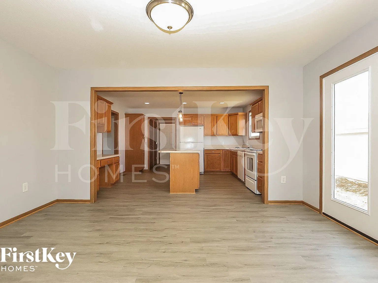 3 bed, 2.0 bath, 1616 sqft, $1,915 — Photo 4