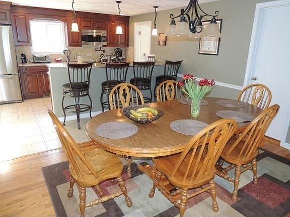 3rd image of 3732 Wildwood Dr