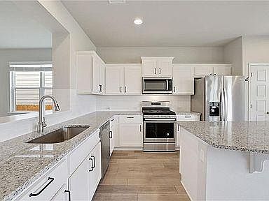 4th image of 608 Beebrush Ct