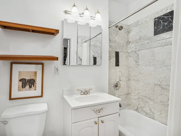 2 East 75th Street image 7 of 9