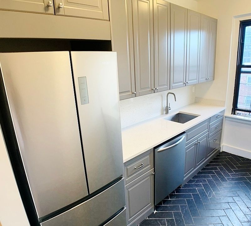 1st image of 21-15 33rd St #4EE