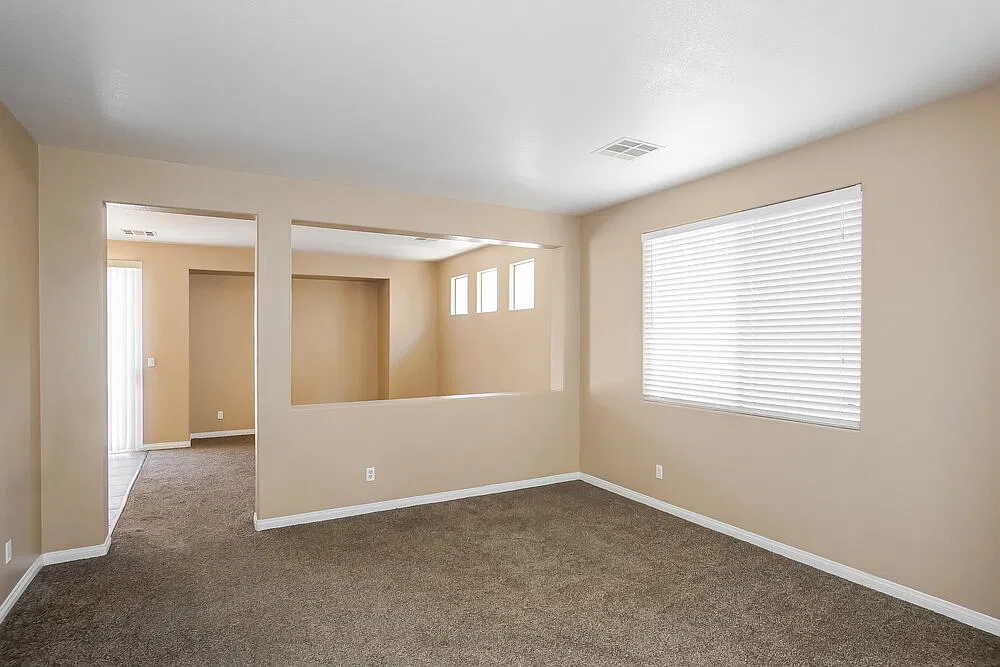 3 bed, 2.0 bath, 1423 sqft, $2,020 — Photo 4