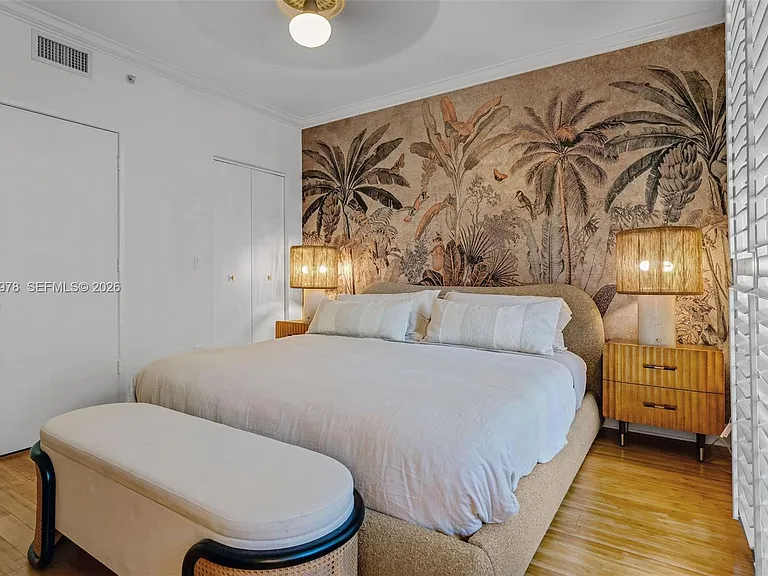 725 Crandon Blvd #203 — Photo 31