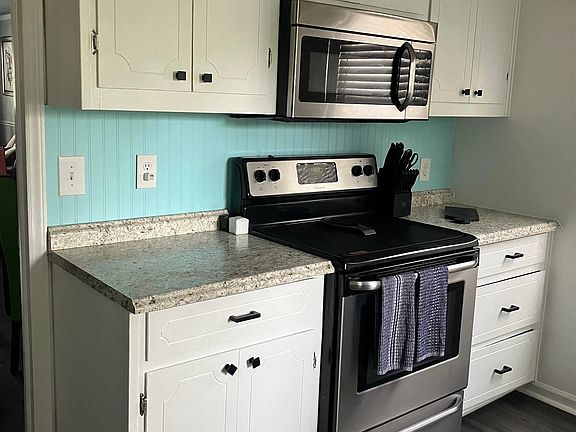 5th image of 317 Karlaney Ave