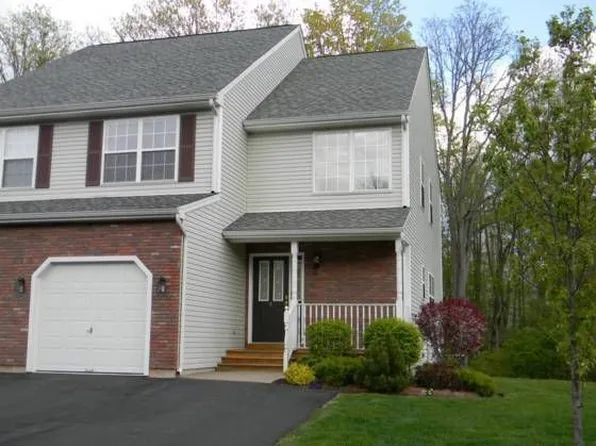 8 Deer Path, Rocky Hill, CT 06067