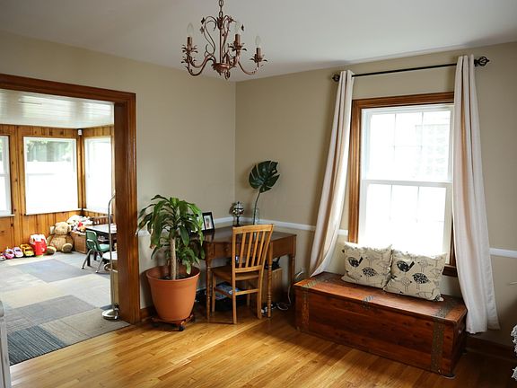 5th image of 2992 Fair Ave