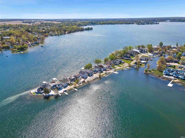 11732 N Sunrise Dr, Syracuse, IN 46567