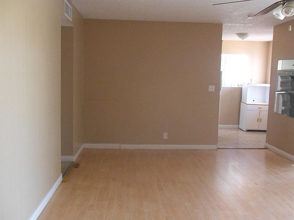 2nd image of 537 Kolson Cir APT D