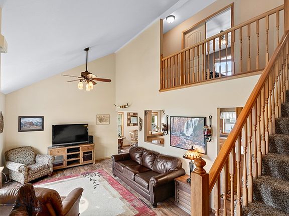 3rd image of 1373 N River Rock Dr