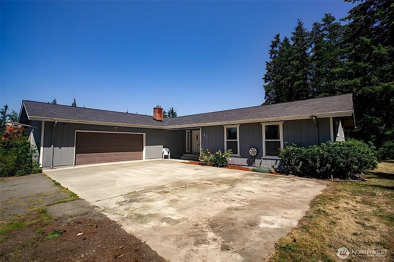 2nd image of 51 Hawks Prairie Road