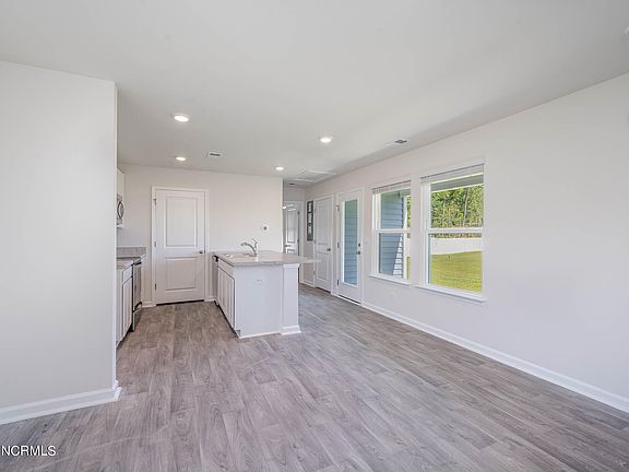 3rd image of 3715 Bumble Bee Drive
