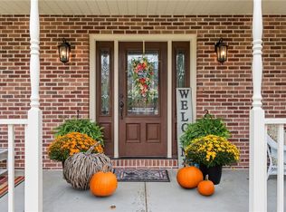 102 Pinehurst Dr, Cranberry Township, PA 16066