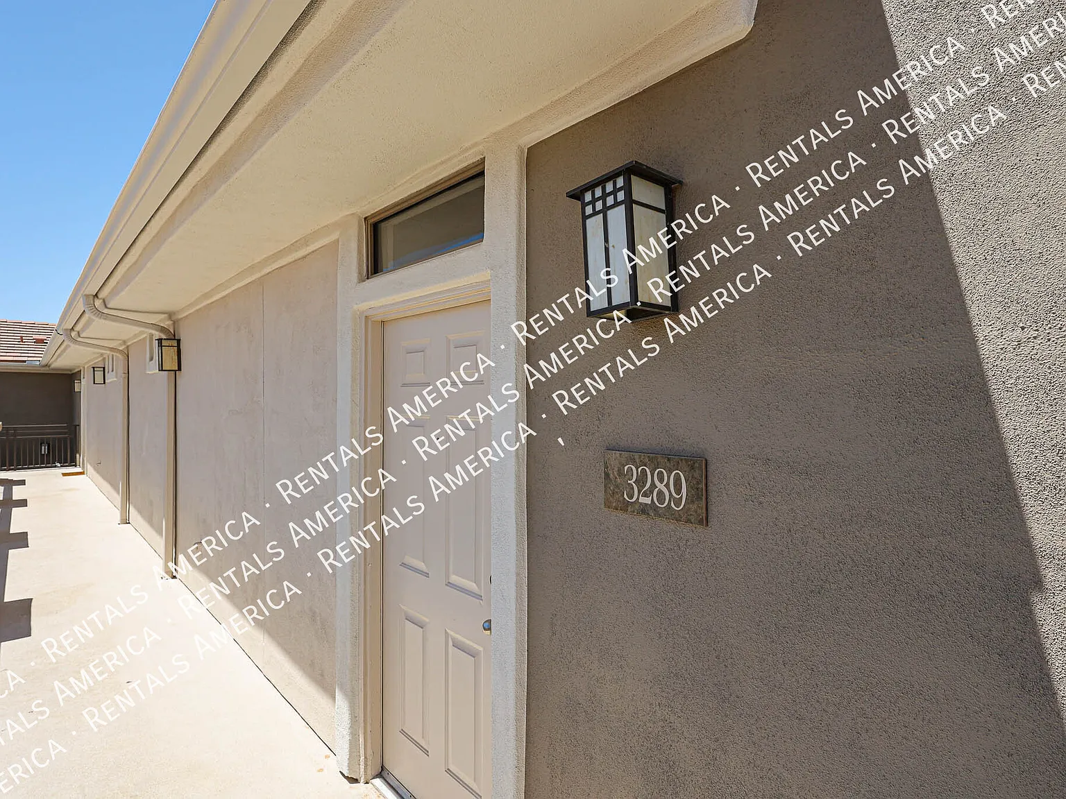 Scottsdale Greyhawk 2 BR/2 BA Condo w/ 1-car garage — Photo 2