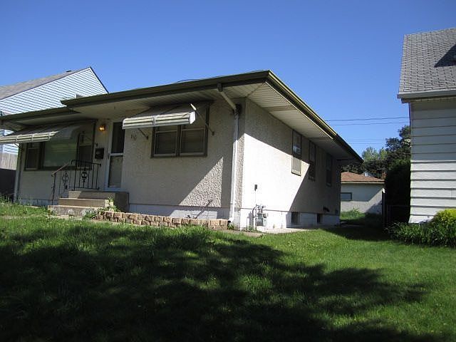 2nd image of 987 Fremont Ave
