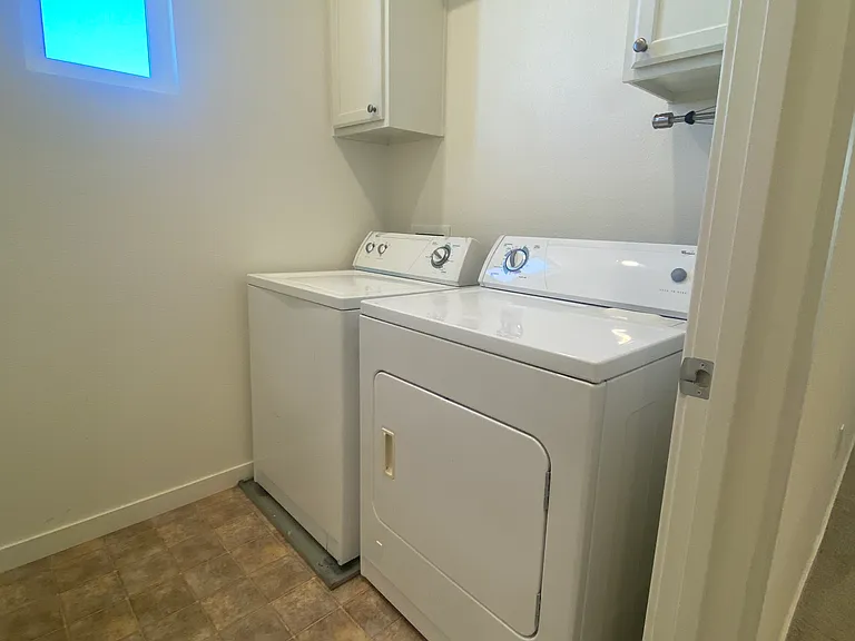 Bridgeway Dr — Photo 14