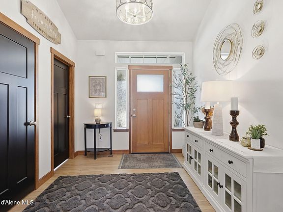 3rd image of 2065 E Plaza Ct