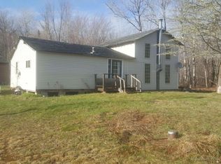 17 Cross St, Kingman Twp, ME 04451