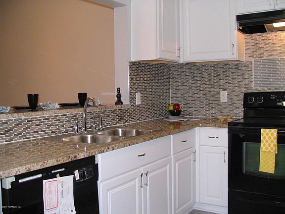 5th image of 2346 Ironstone Dr W