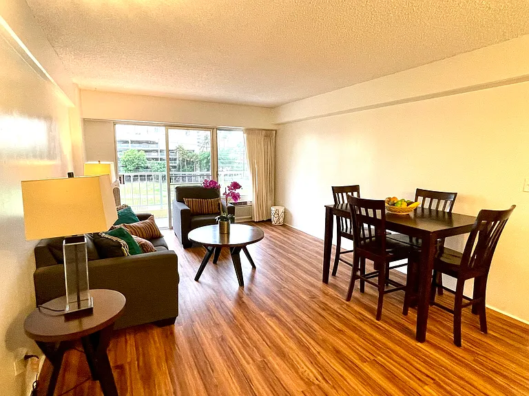 303 Liliuokalani Ave #301 — Photo 1