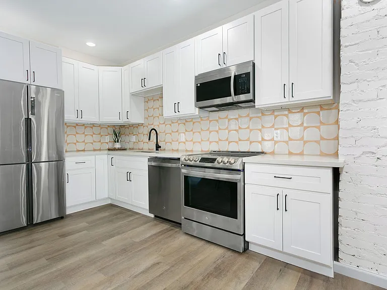3833 S G St — Photo 38