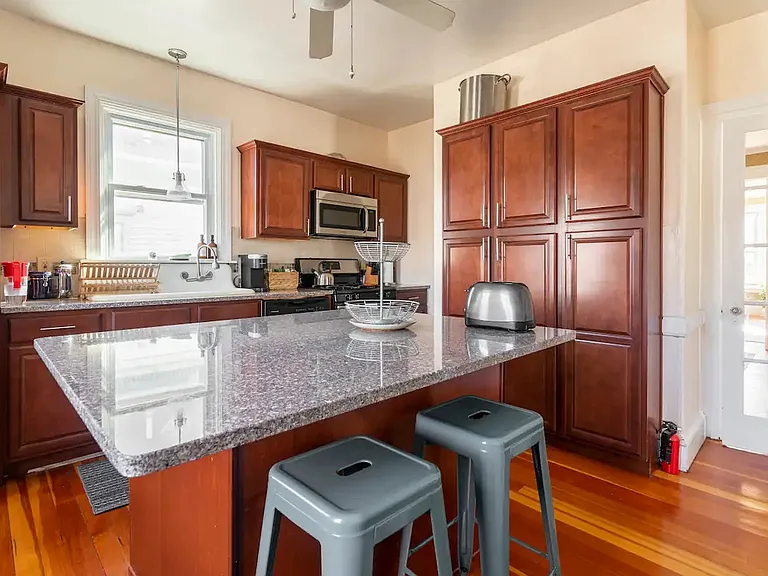25 Hudson St #2 — Photo 7