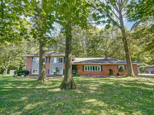 19760 Mudsock Rd, Wapakoneta, OH 45895