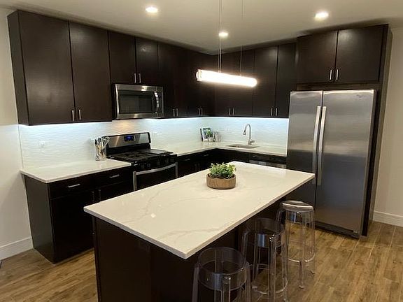 3rd image of 2944 N Halsted St Unit 104