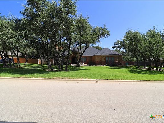 2nd image of 403 Roca Trl