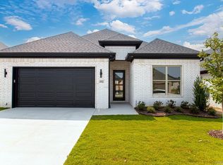 152 Fletcher Ridge Dr, Little Rock, AR 72223