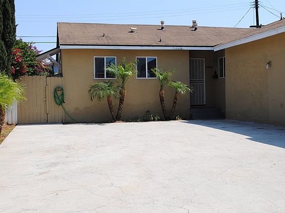 2nd image of 2834 Redondo Beach Blvd
