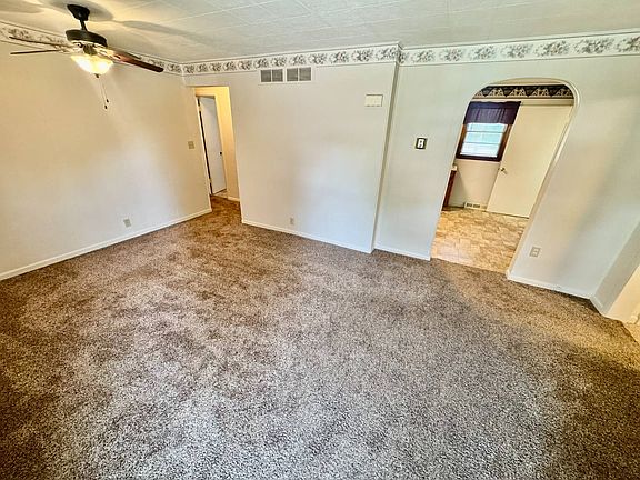 3rd image of 1002 E 9th St