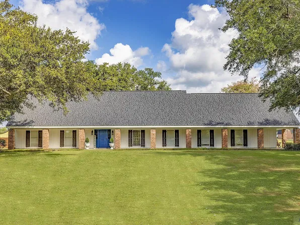 418 Sycamore St, Raceland, LA 70394