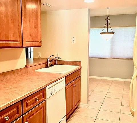 4th image of 314 Palm Coast Pkwy NE APT 203