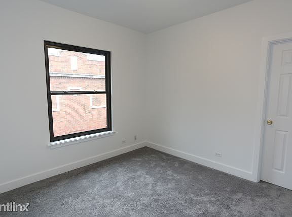 4th image of 925 W Sunnyside Ave APT 3E