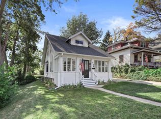 426 Fairview Ave, Waukesha, WI 53188