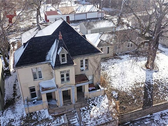 2nd image of 407 S 12th St