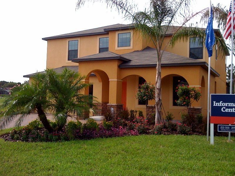 1002 Cypress Pointe Blvd