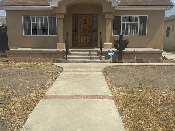 porch with siderails