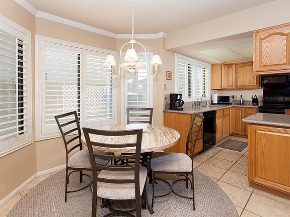 Breakfast Room