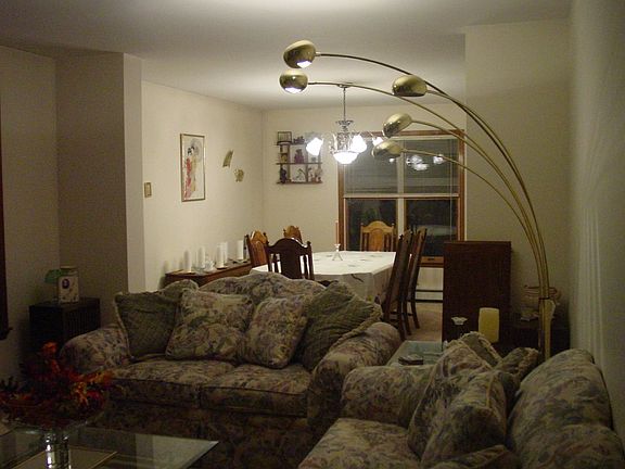 to Formal dining room