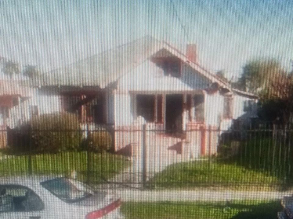 1st image of 629 W 53rd St #1/2
