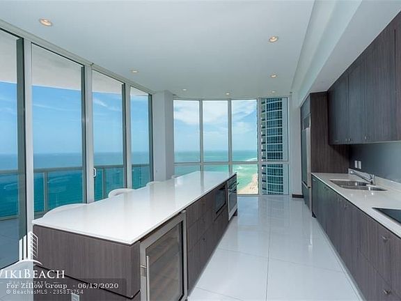 4th image of 15901 Collins Ave APT 2701