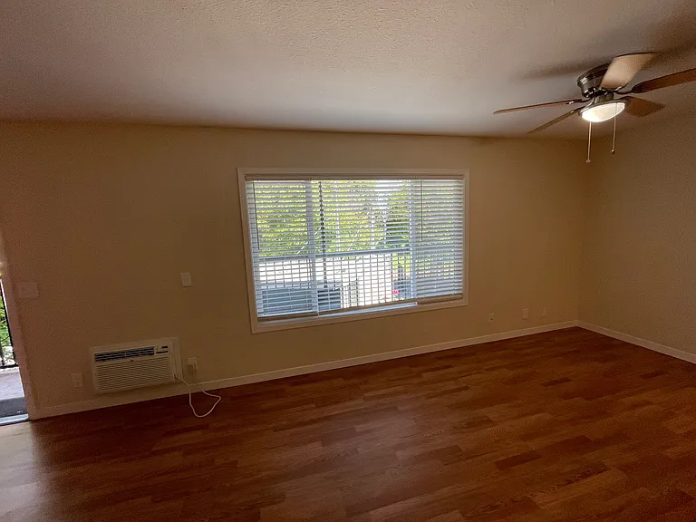 630 Taylor Ct #23 — Photo 3