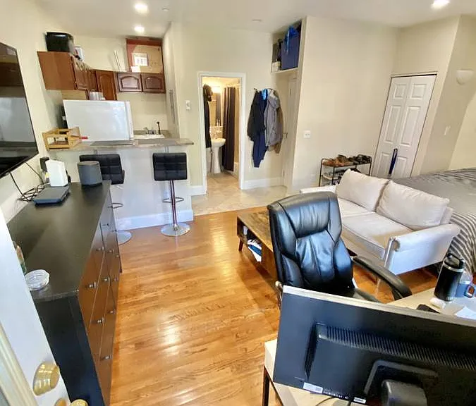 61 Clarendon St #5 — Photo 4