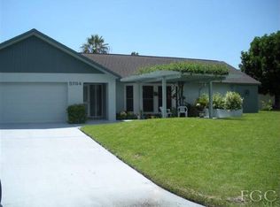 5734 Stonehaven Dr, North Fort Myers, FL 33903