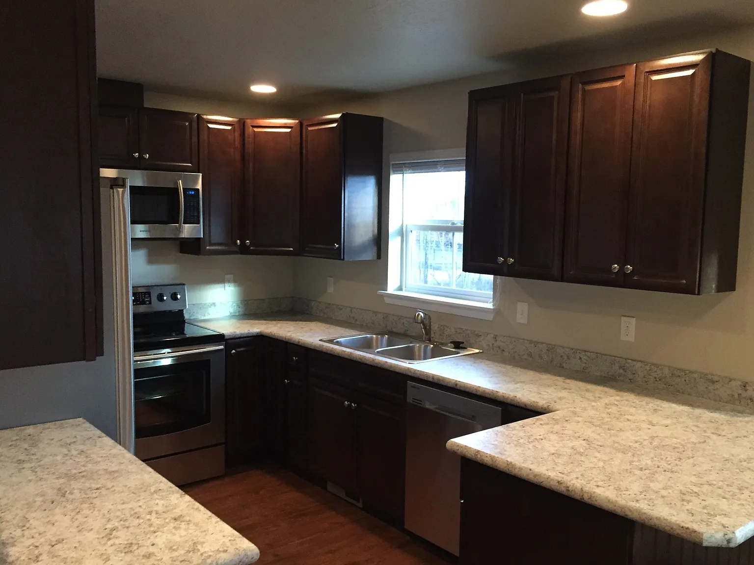 2 bed, 1152 sqft, $2,000 — Photo 3