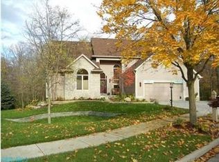 5156 Forest Run Dr, Dublin, OH 43017